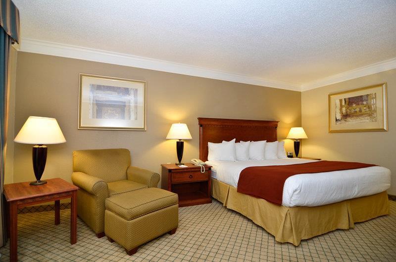 Baymont By Wyndham Madisonville Rom bilde
